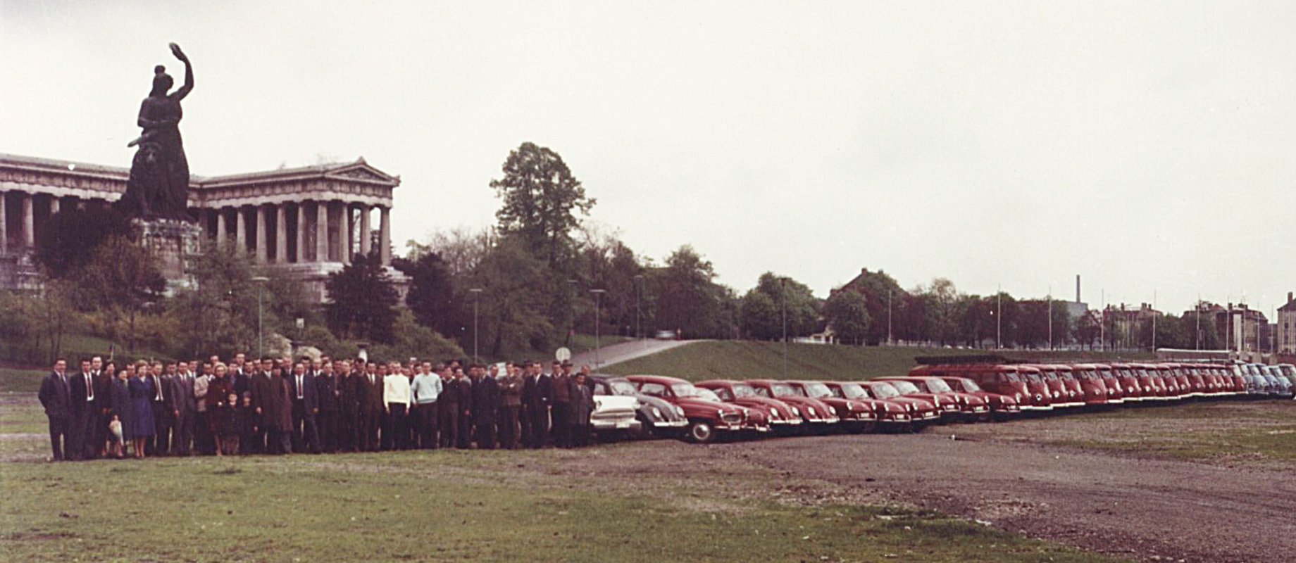 HÖRMANN Gruppe – history Group Image in front of The Bavaria