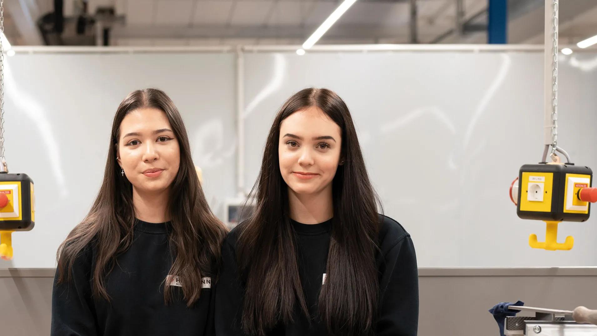 HÖRMANN Auszubildende Sophia Loser und Josephine Crapanzano