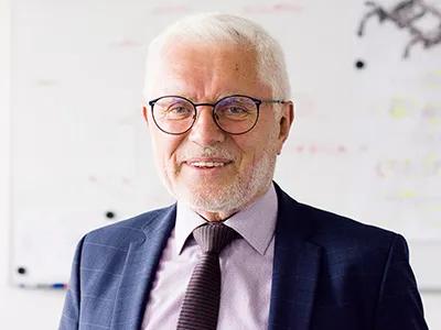Dr. Volkmar Vogel