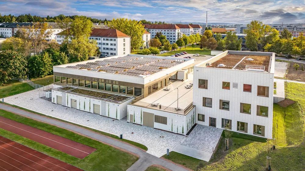 Handover to the Institute for Applied Human Movement Sciences