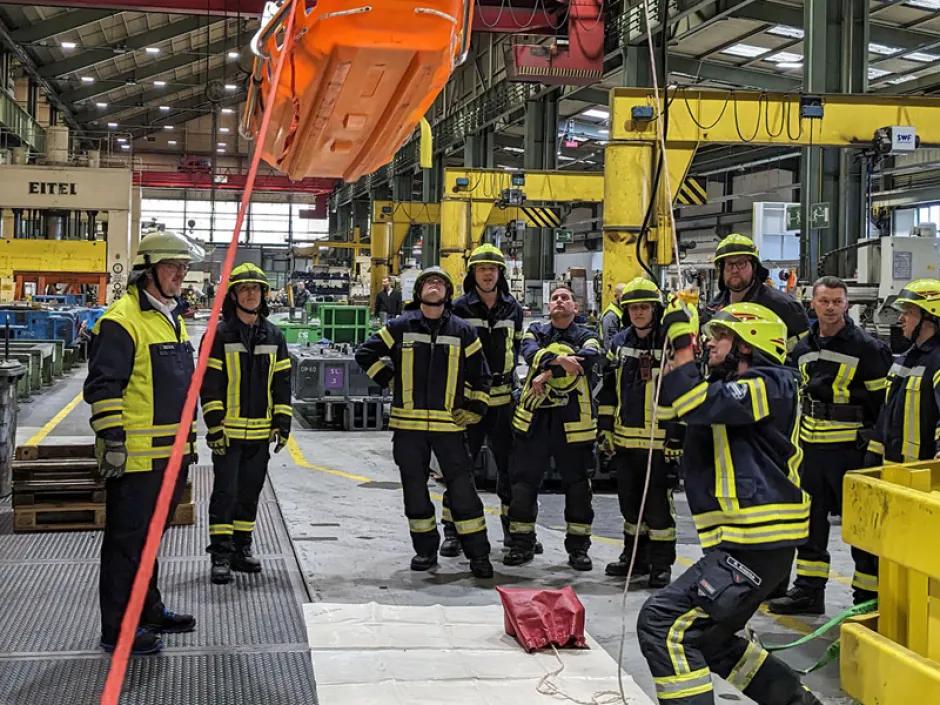 HÖRMANN Automotive: Werkfeuerwehr übt Rettung an einer Presse