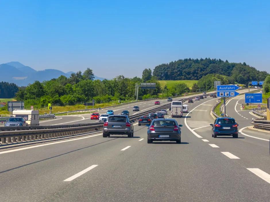 KI-gestützte Verkehrsüberwachung auf der Auto-Teststrecke